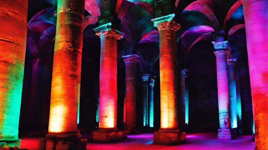 Istanbul: Basilica Cistern Tour, Discovering Medusa - Getting there from Sultanahmet: the meeting point you should actually remember