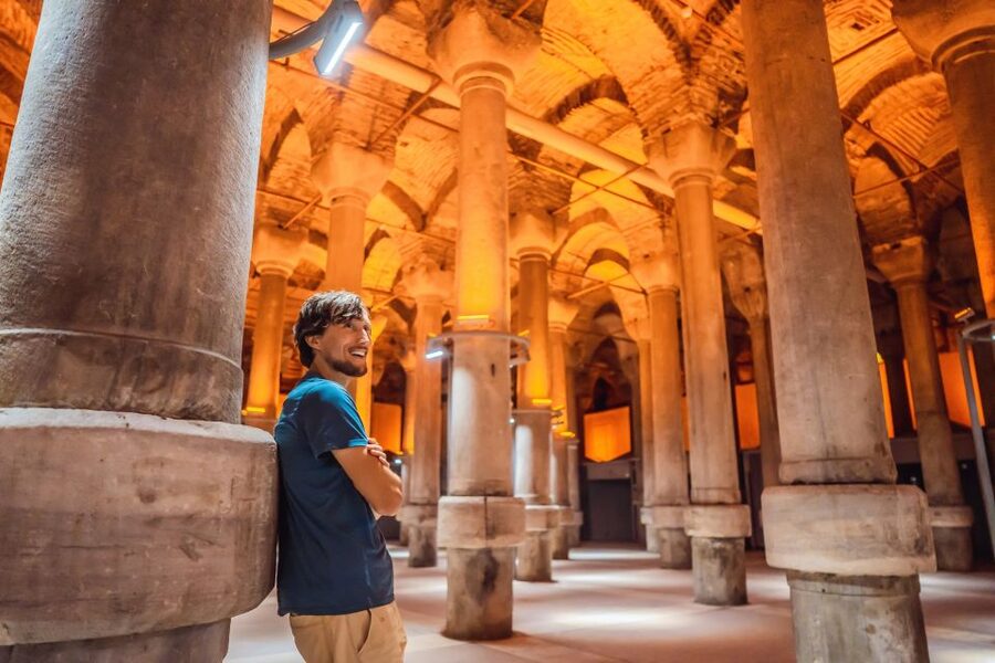Istanbul: Basilica Cistern Walking Tour with Entry Ticket - The cistern walking route: what happens during your 1.5 hours