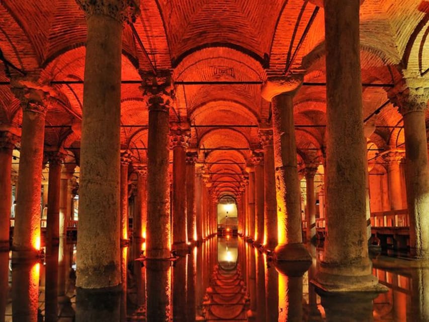Istanbul: Basilica, Hagia Sophia, Blue Mosque Tour & Cruise - Sultanahmet District Break: Photos, Snacks, and Reset Energy