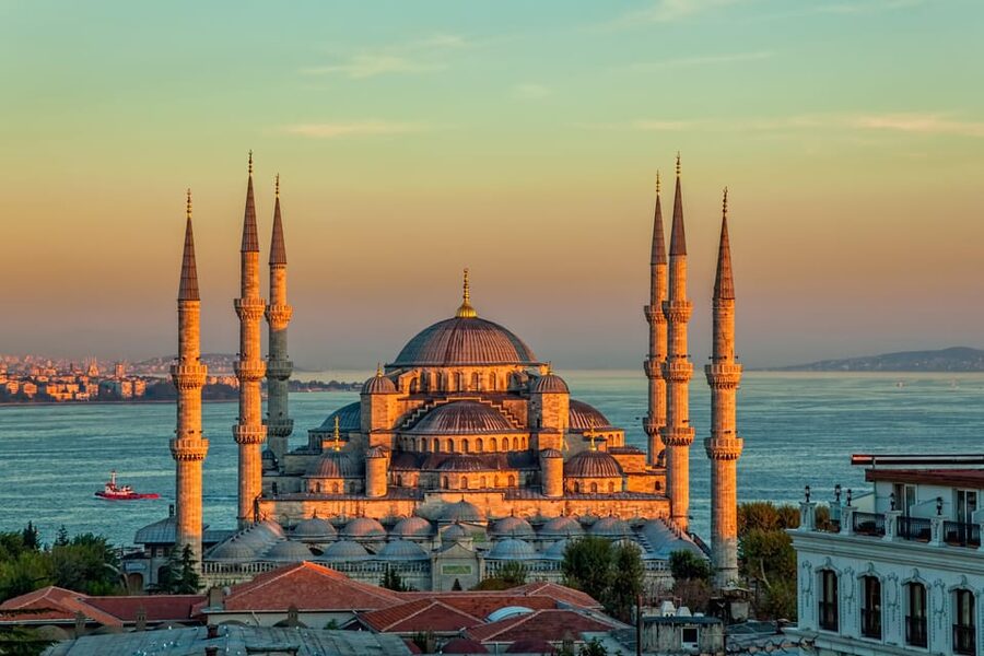 Istanbul: Best City Highlights Guided Tour with Tukish Lunch - Grand Bazaar Shopping Time Without the Chaos