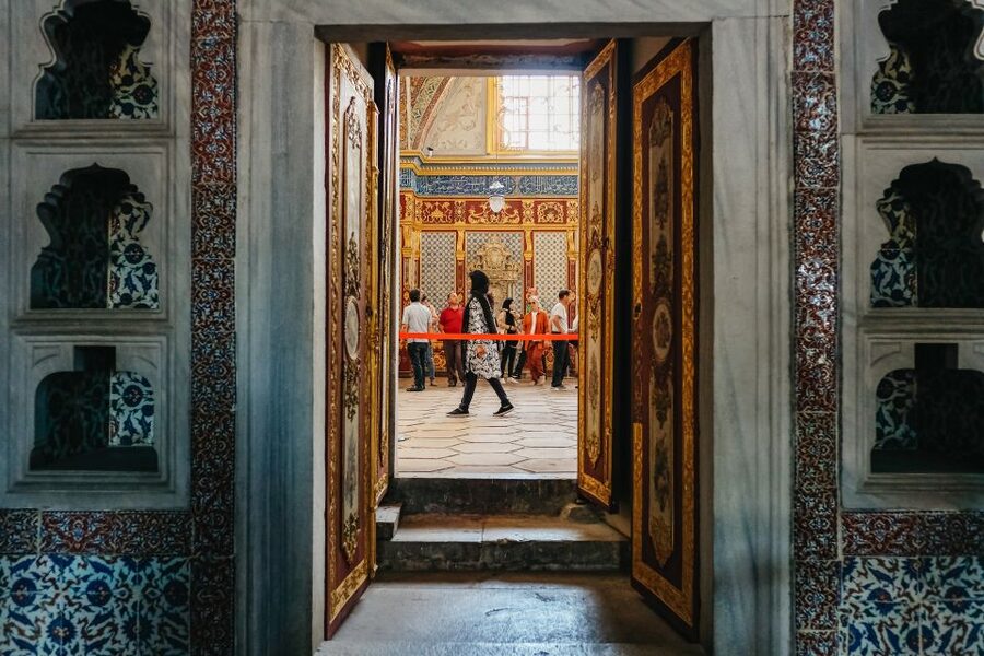 Istanbul: Best of the City 1, 2 or 3-Day Private Guided Tour - How guides like Ahmet, Ezgi, and Sema tend to shape the experience
