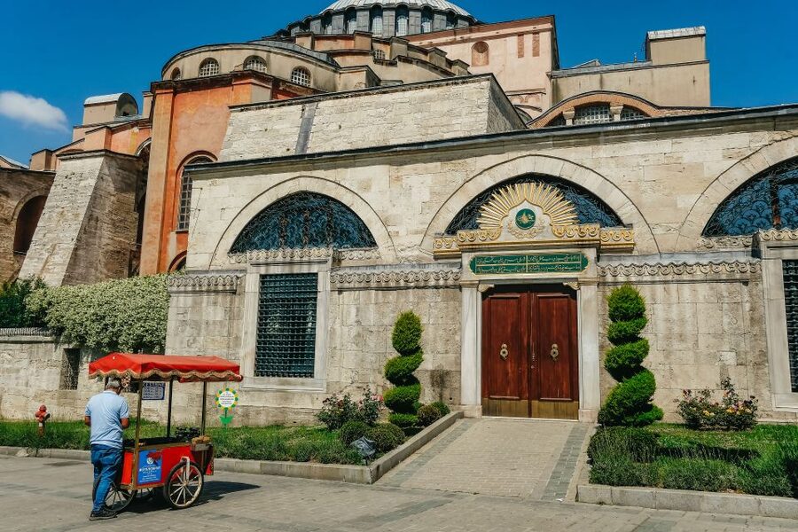 Istanbul: Best of the City 1, 2 or 3-Day Private Guided Tour - Day 3: Fener-Balat streets, Pierre Loti Hill, Iron Church, Chora, Süleymaniye