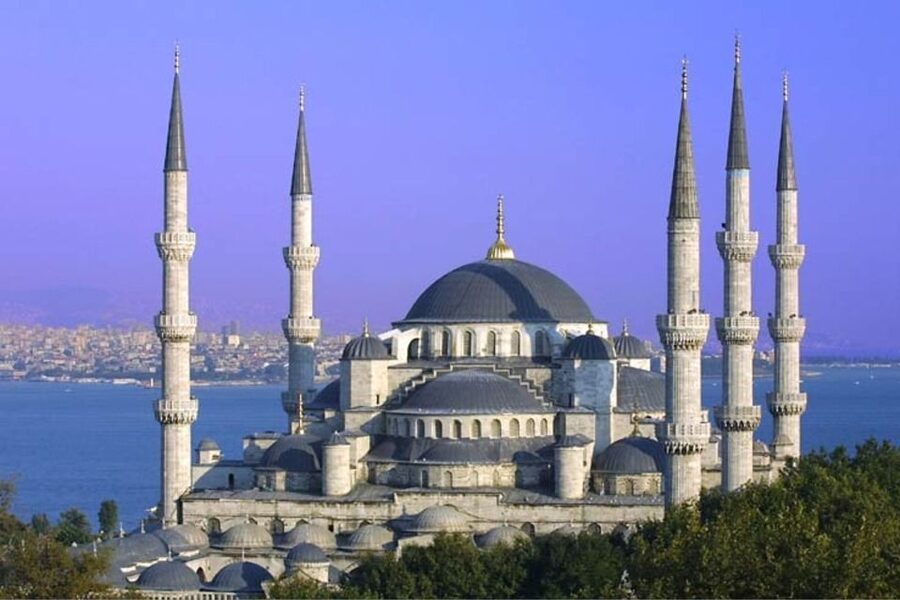 istanbul best off full day private tour - Walking to Hagia Sophia: Byzantine Art at Human Scale