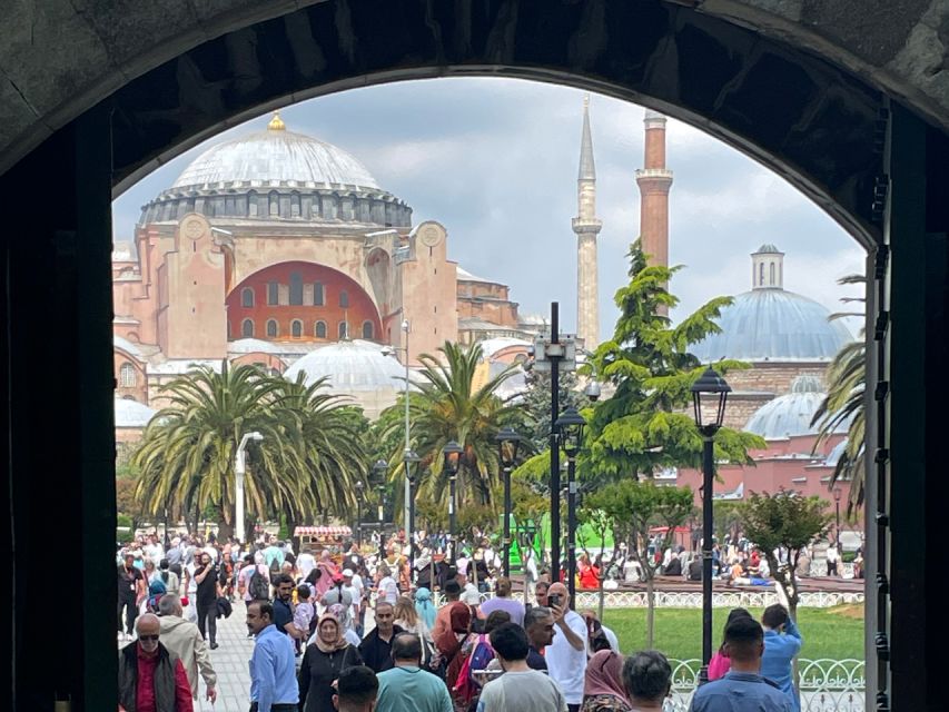Istanbul: Blue Mosque Guided Tour - The free time inside: use it to revisit what hooked you