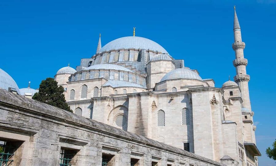 Istanbul: Blue Mosque Guided Tour & Süleymaniye Audio Guide - The 30-Minute Walk to Süleymaniye (and Why It’s Not “Just Transit”)