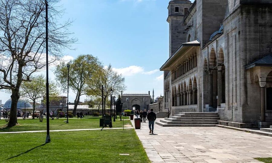 Istanbul: Blue Mosque Guided Tour & Süleymaniye Audio Guide - Süleymaniye at Your Pace: How the Audio Guide Works