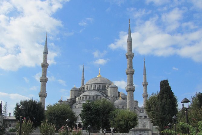 Istanbul: Blue Mosque & Hagia Sophia Small-Group Tour with ticket - Small-group feel: attention, pacing, and guide styles