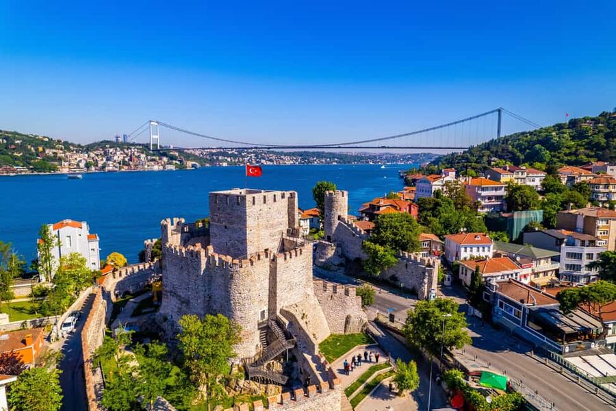 Istanbul: Boat Cruise w/ Snacks & Anatolian Fortress Visit - Under both Bosphorus bridges: why this timing matters for photos