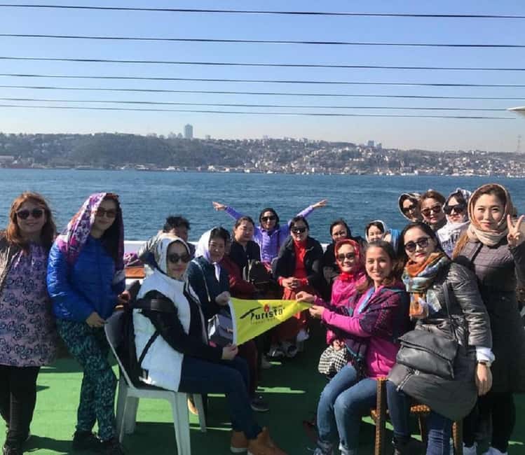Istanbul: Bosphorus and Golden Horn Boat Tour with Guide - Two Continents From One Cruise: Bosphorus and Golden Horn in 2 Hours