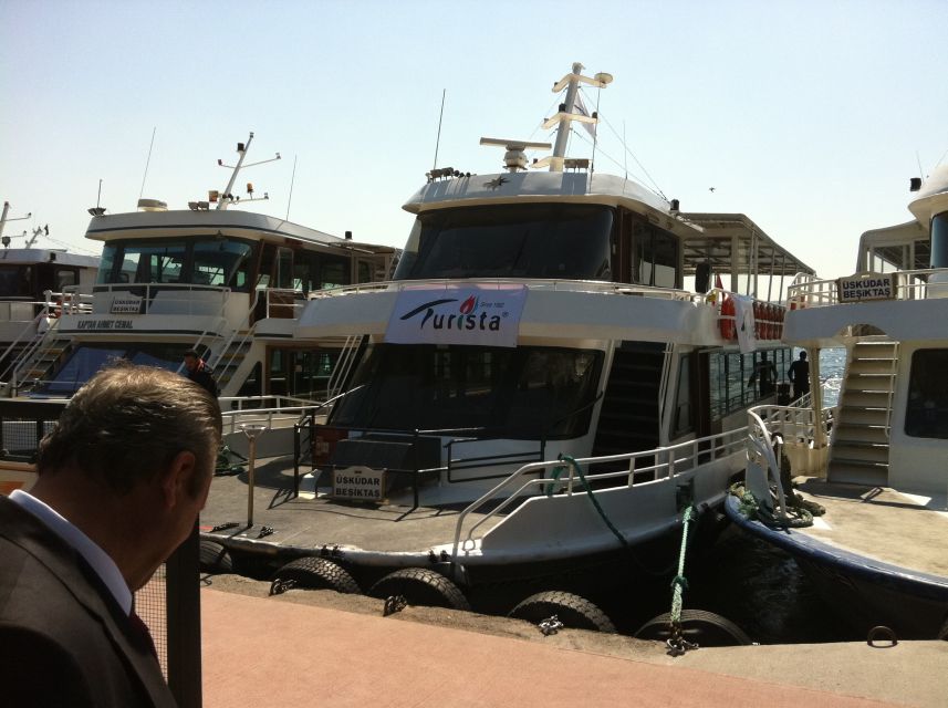Istanbul: Bosphorus and Golden Horn Boat Tour with Guide - Transportation and Timing: A Compact Cruise That Fits Real Plans