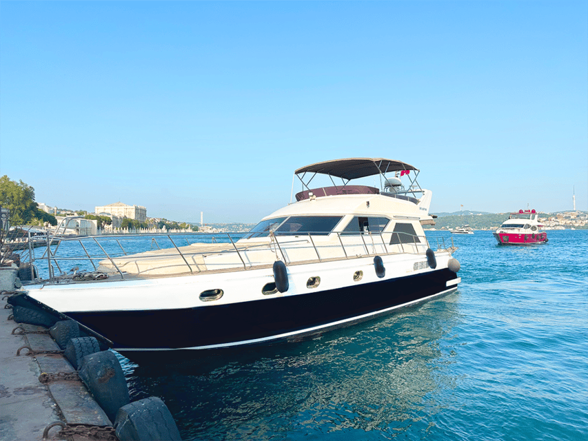Istanbul: Bosphorus and Golden Horn Sunset Yacht Cruise - Fortresses and palaces on both shores