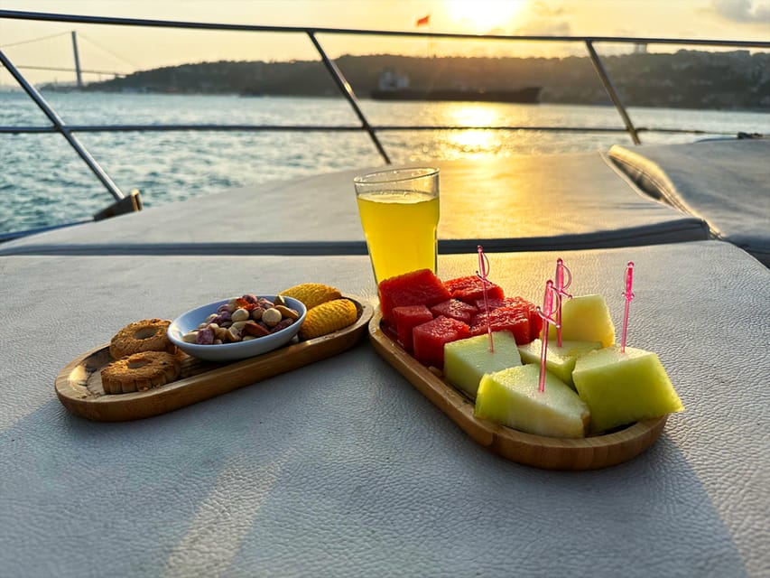 Istanbul: Bosphorus and Golden Horn Sunset Yacht Cruise - Golden Horn at dusk: what you can realistically expect