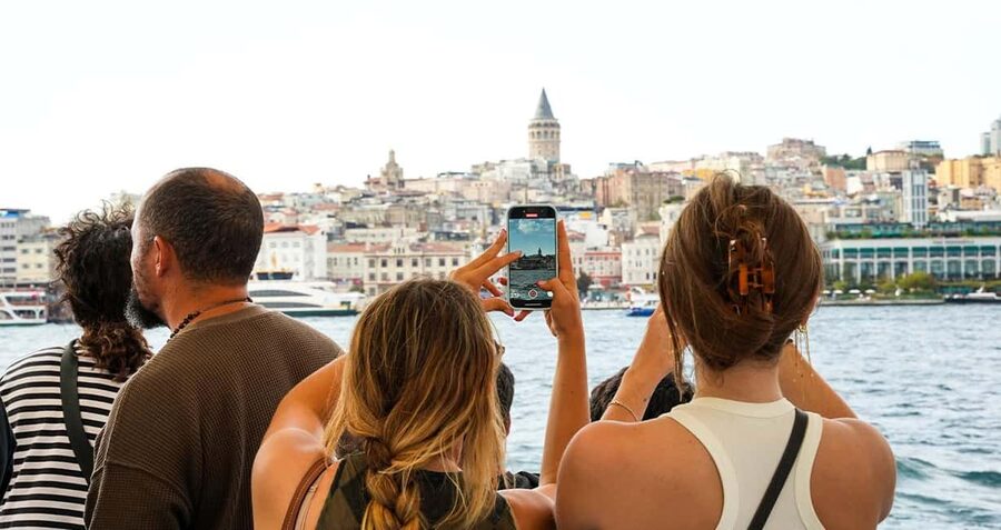 Istanbul: Bosphorus and Golden Horn Tour with Live Guide - Price and What You Actually Get at $14