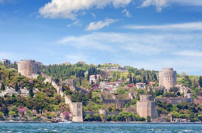 Istanbul Bosphorus and Two Continents Tour - Seafood lunch: three courses that reset your energy