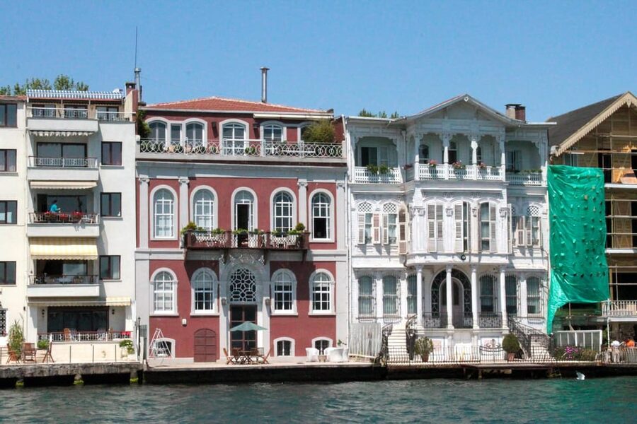 Istanbul: Bosphorus Boat Cruise - A Two-Continent Cruise That Moves at the Right Speed