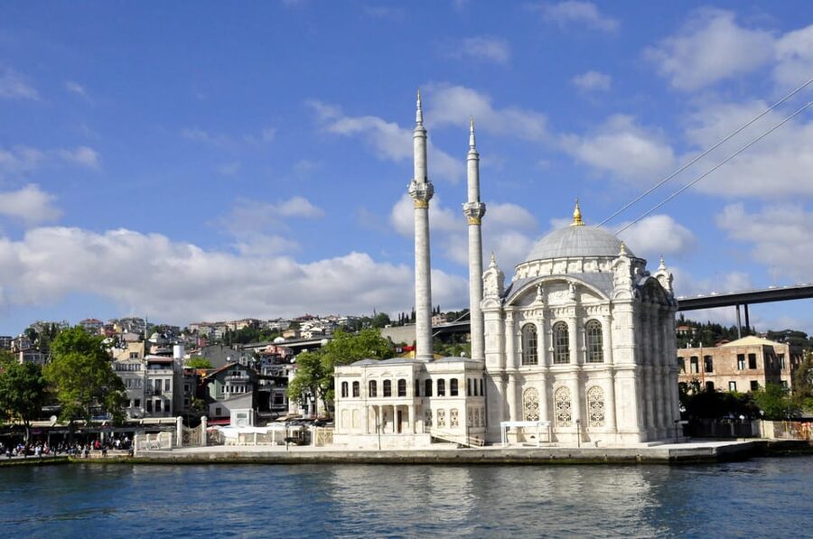 Istanbul: Bosphorus Boat Cruise - Leander’s Tower at the end: the lighthouse moment that feels like Istanbul