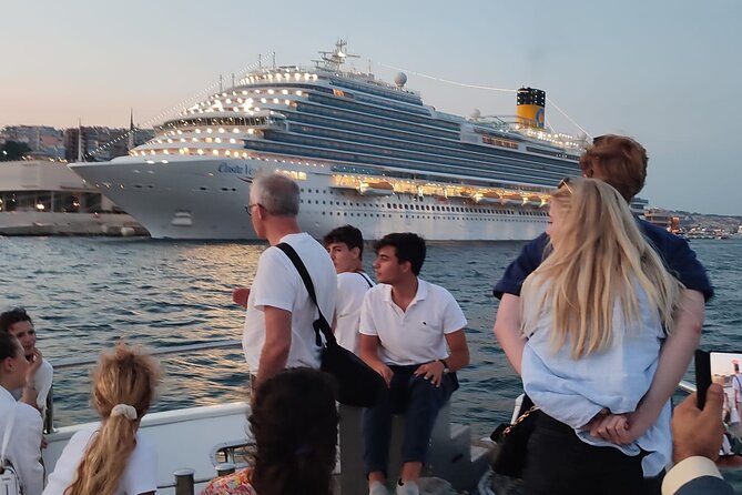 Istanbul Bosphorus Boat Cruise Tour ( MORNİNG or SUNSET ) - Beylerbeyi Palace, Maiden’s Tower, and the Topkapı/Sarayburnu view