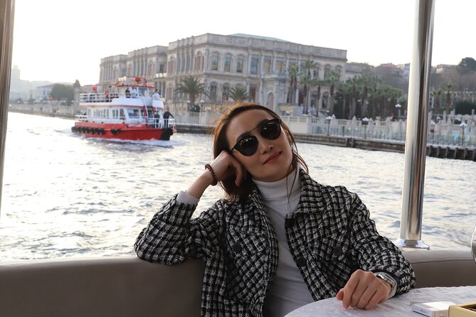 Istanbul Bosphorus Boat Tour and Golden Horn Cruise Day or Sunset - The European side drive: palaces, mosques, and the view story