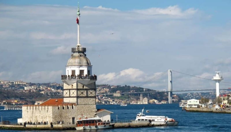 Istanbul: Bosphorus Cruise, Golden Horn, & Pierre Loti Hill - Pierre Loti Hill: a panoramic climb that’s made for photos (and then the cable car drop)