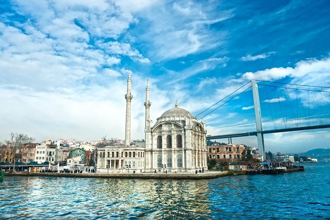Istanbul: Bosphorus Cruise Tour - The Eminönü pier to the water: your cruise gets real fast