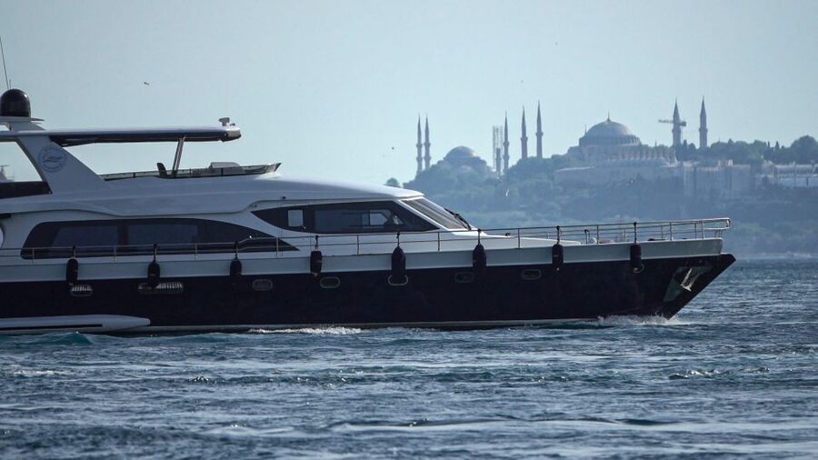 Istanbul: Bosphorus Cruise with Stopover on the Asian Side - Üsküdar and Maiden’s Tower: closing the loop on two continents