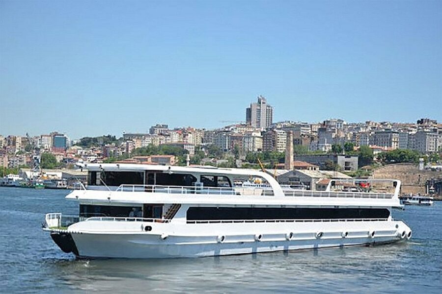 Istanbul Bosphorus Dinner Cruise &Entertainment hotel pickup - 4 hours on the Bosphorus: Dolmabahçe, Çırağan, and the bridge lights