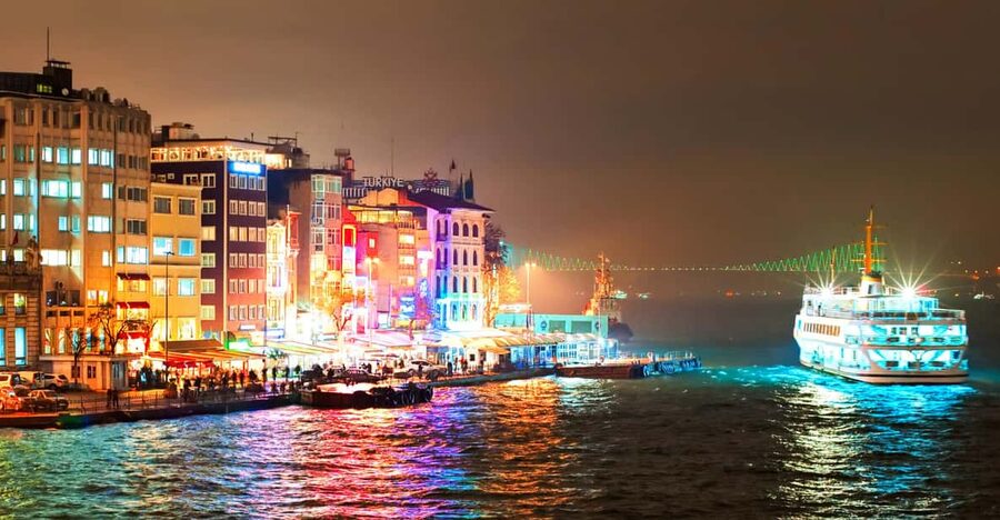 Istanbul: Bosphorus Dinner Cruise Incl. Drinks with Transfer - Key things to know before you go