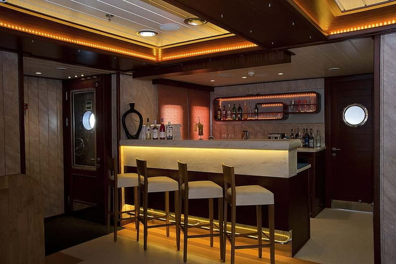 Istanbul: Bosphorus Dinner Cruise & Turkish Night Show - Why a Bosphorus Dinner Cruise Works So Well at Night