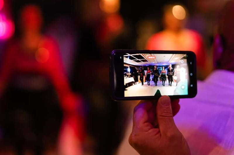 Istanbul: Bosphorus Dinner Cruise & Turkish Night Show - Photos and the Onboard Album Sales Reality