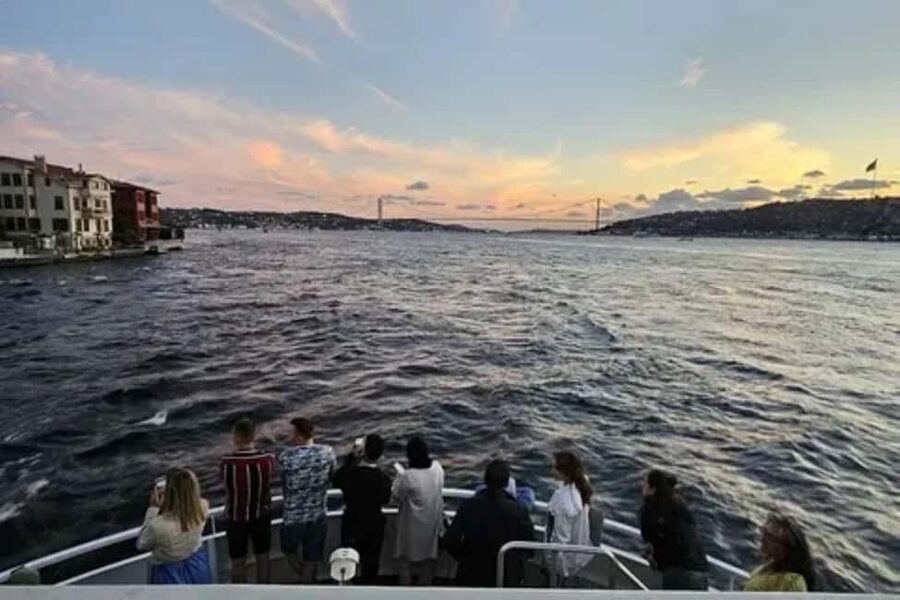 Istanbul Bosphorus Dinner Cruise with Turkish Night - Key Things to Know Before You Go