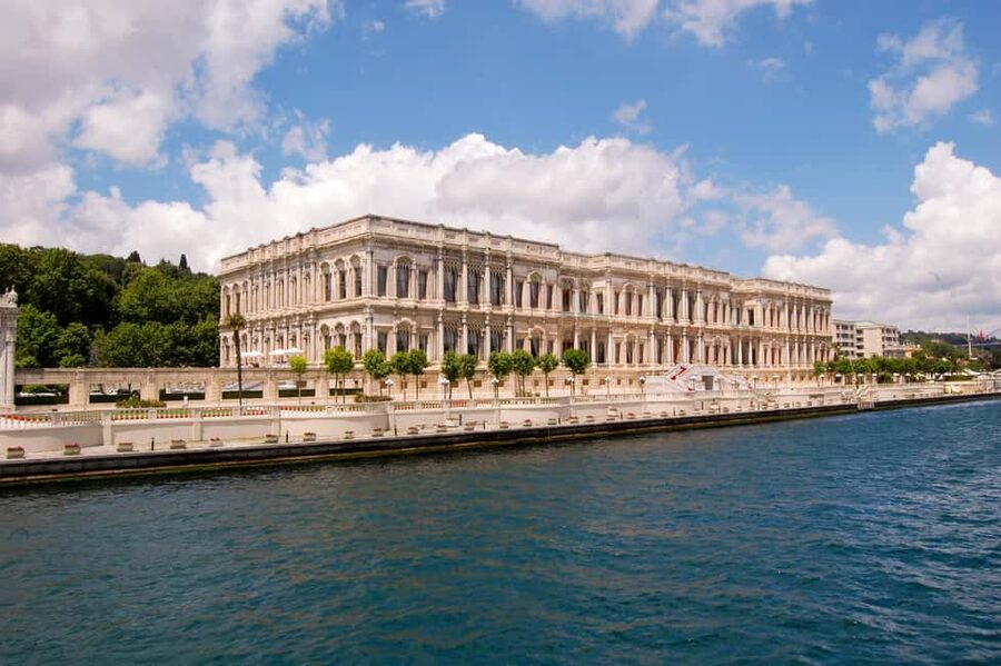 Istanbul: Bosphorus Lunch Cruise with Guide & Drinks - Price and value: is $12 actually a good deal?