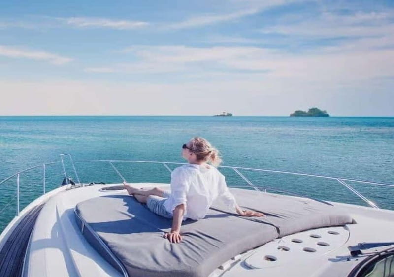 Istanbul: Bosphorus Morning or Sunset Yacht Tour with Snacks - Two Hours on the Water: How the Cruise Feels