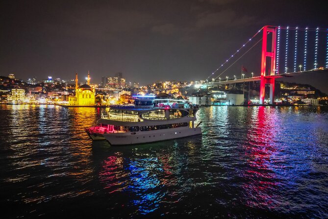 Istanbul Bosphorus New Year's Eve Dinner Cruise Party in Istanbul - Fireworks: The Main Event, Managed by Timing