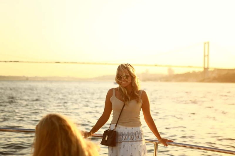 Istanbul: Bosphorus Private Guided Yacht Cruise with Snacks - Key Things I’d Book This For