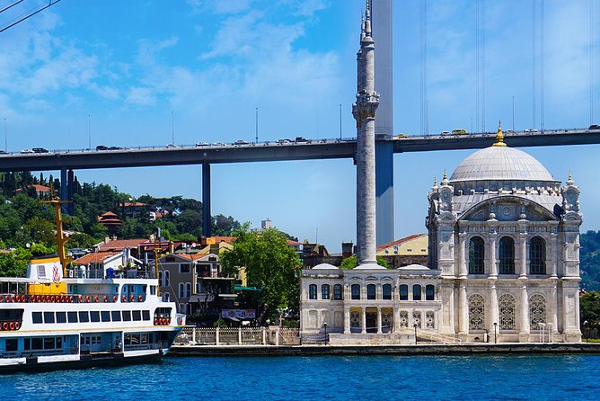 Istanbul Bosphorus Sightseeing Cruise - From Eminönü Toward Galata: Your First Big Look at the Waterline