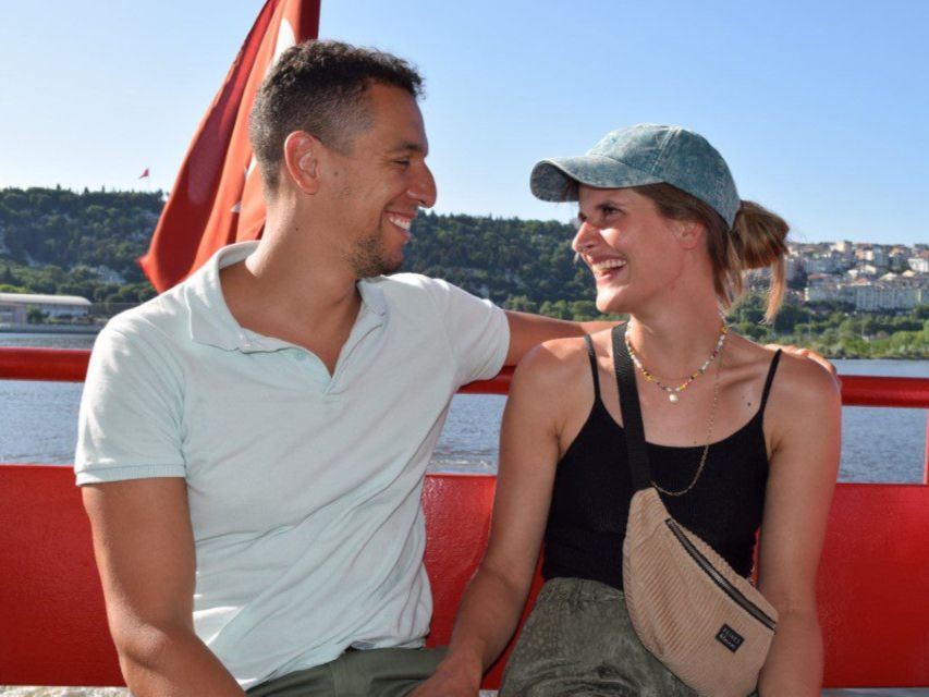 Istanbul: Bosphorus Sightseeing Cruise Tour with Audio Guide - The onboard audio experience: how to make it work smoothly