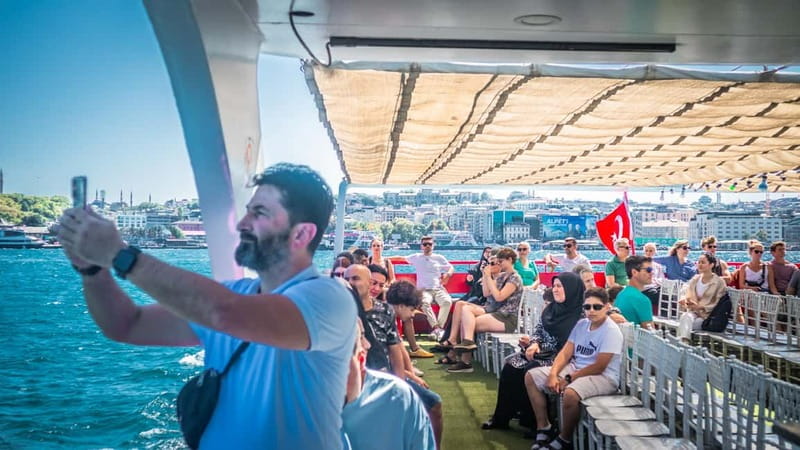 Istanbul: Bosphorus Sightseeing Cruise Tour with Audio Guide - Should you book the Bosphorus Sightseeing Cruise with audio?