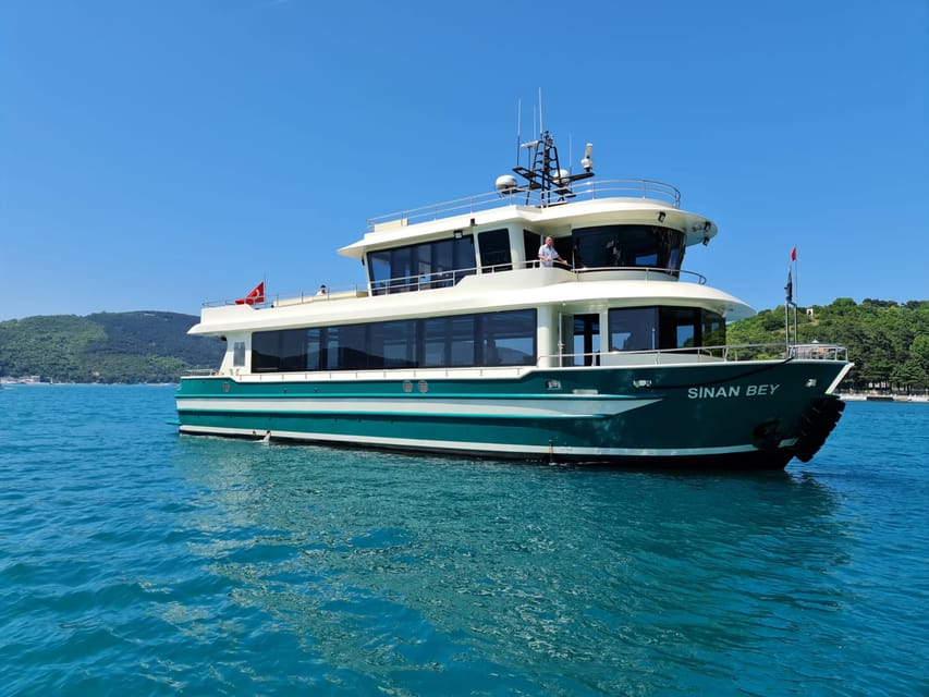 Istanbul: Bosphorus Strait and Black Sea Lunch Cruise - The Bosphorus route: from Dolmabahçe to the bridge corridor