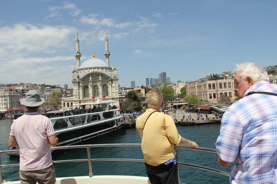 Istanbul: Bosphorus Strait and Black Sea Lunch Cruise - Anadolu Kavağı on the Black Sea: the shore stop that’s short but scenic