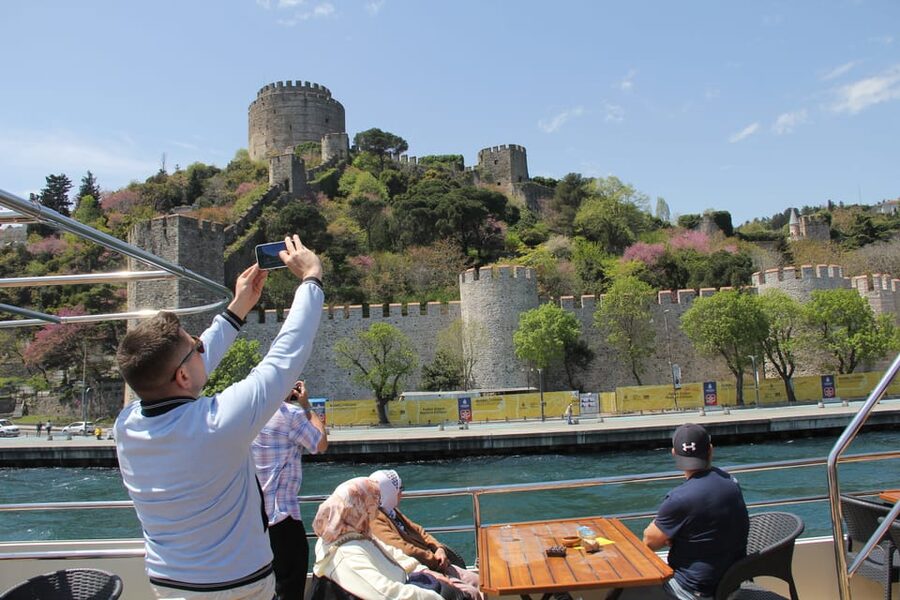 Istanbul: Bosphorus Strait and Black Sea Lunch Cruise - Who should book this cruise, and who might want something else