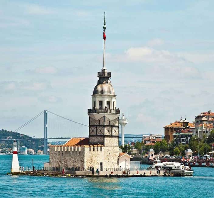 Istanbul Bosphorus Sunset Cruise Guided Tour - Dolmabahçe, Çırağan, and Beylerbeyi: palaces that look best at water level