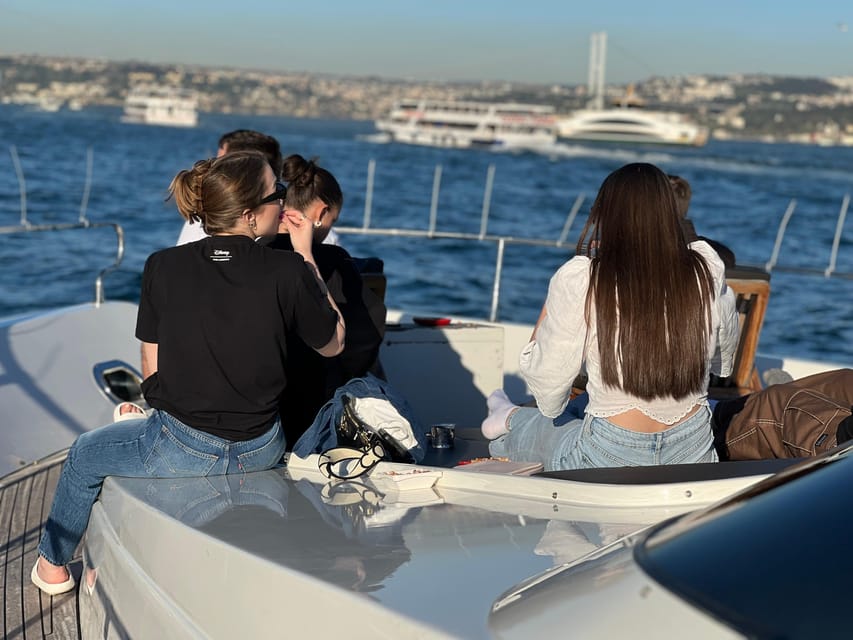 Istanbul: Bosphorus Sunset Cruise on a Luxury Yacht - Getting started at Kabataş: quick meeting, then you’re on the water