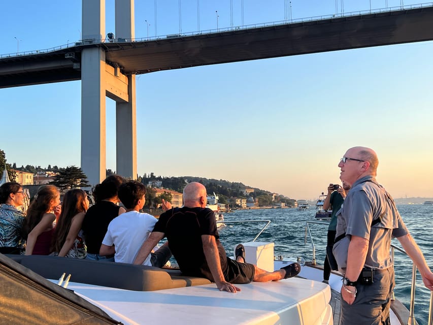 Istanbul: Bosphorus Sunset Cruise on a Luxury Yacht - Asian-side palaces: Küçüksu and Beylerbeyi in the evening light
