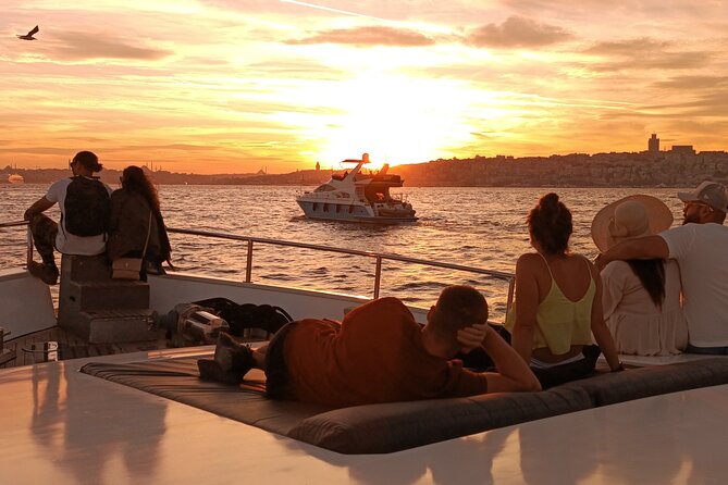 Istanbul Bosphorus Sunset Cruise on Luxury Yacht - Why the Bosphorus Sunset Cruise Works