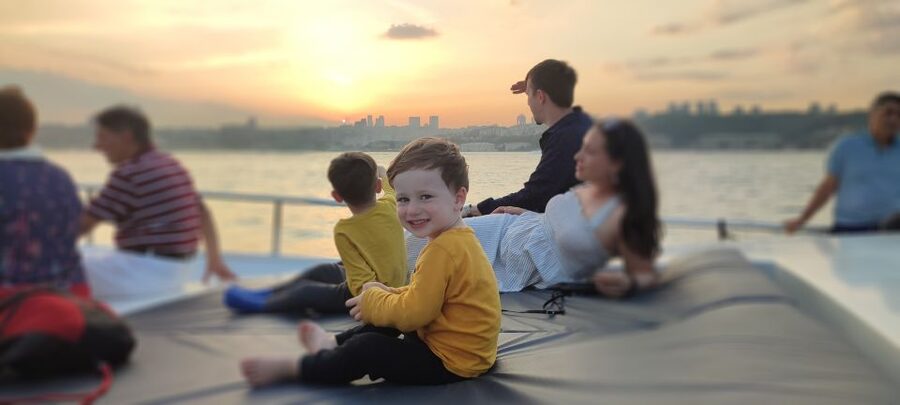 Istanbul: Bosphorus Sunset Cruise on Yacht with Live Guide - Finding the yacht: Kabataş Square meeting point that’s mostly painless