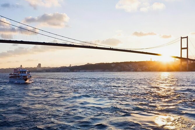 Istanbul Bosphorus Sunset Cruise Tour (Guided) - Getting picked up at SeaLand Travel Agency (Eminönü)