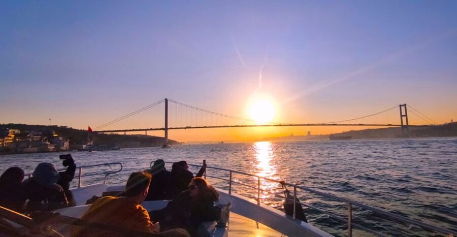 Istanbul: Bosphorus Sunset Cruise with Dinner - Key Things You’ll Notice on This Bosphorus Cruise