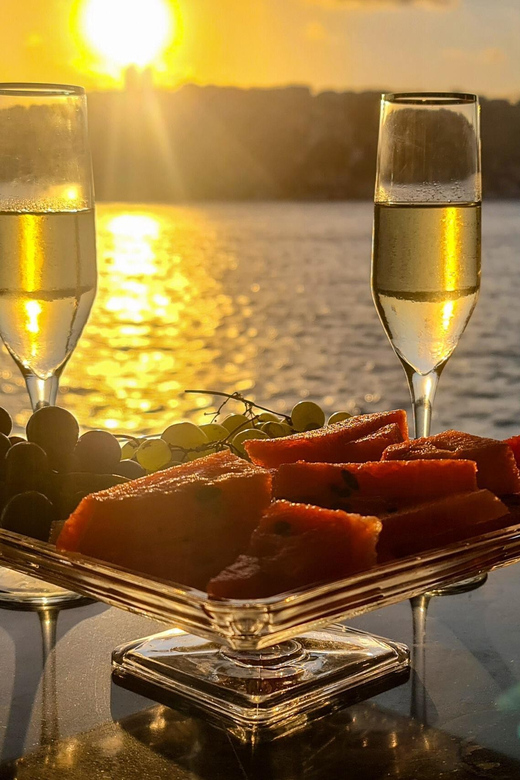Istanbul: Bosphorus Sunset Cruise with Drinks & Snack - The cruise route: palaces, mosques, and fortresses from the water