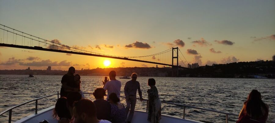 Istanbul: Bosphorus Sunset Cruise with Snacks and Wine - Who this cruise suits best (and who might want a different plan)
