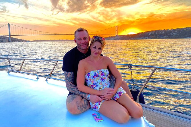 Istanbul Bosphorus Sunset Yacht Cruise With Live Guide And Snacks - Timing and what to wear for a 2.5-hour sunset sail